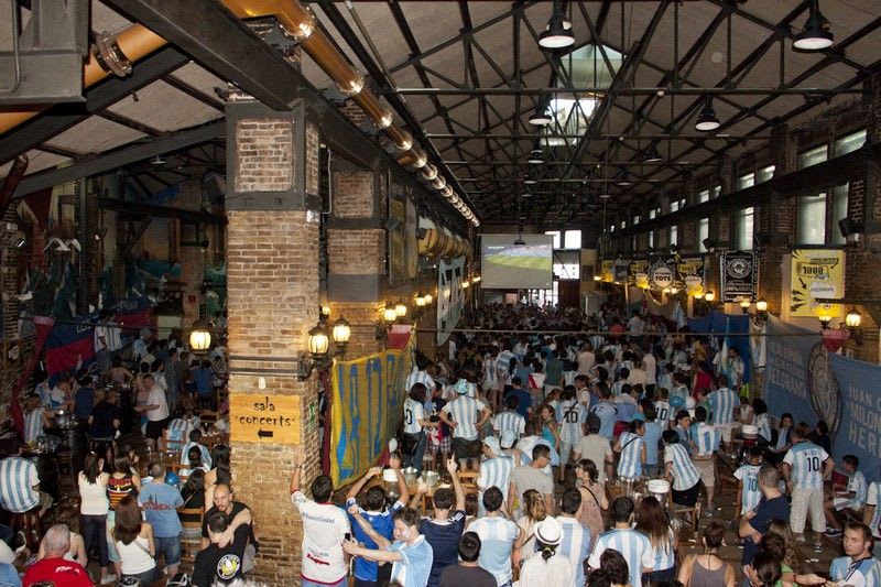 Ovella negra - sports bar barcelona